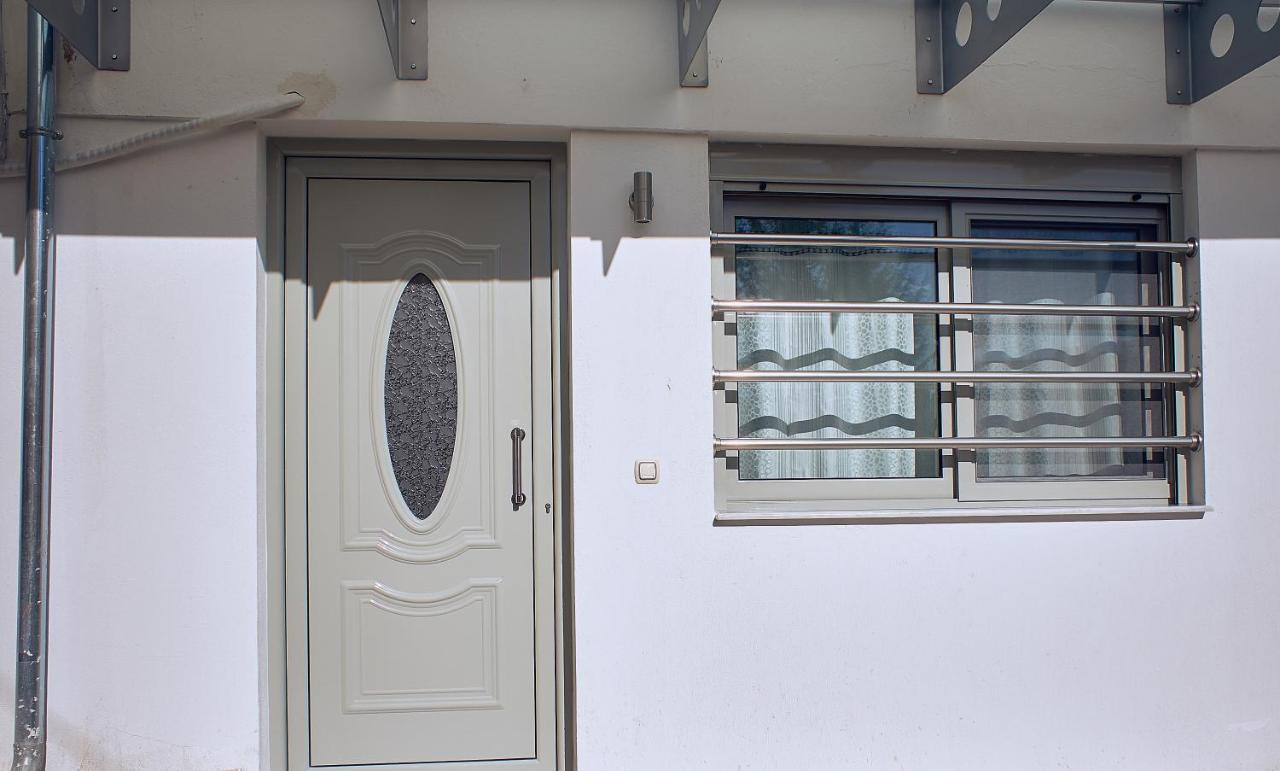 Varvara Lake Dramatown Studio المظهر الخارجي الصورة